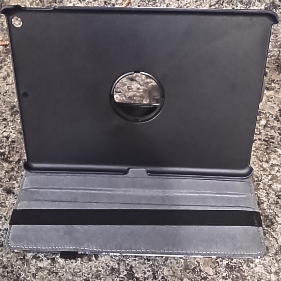 New IPad case - Picture 3 of 3